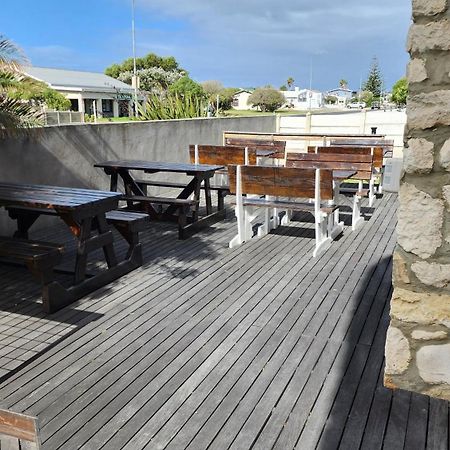 Stonehouse On Main Hotel Struisbaai Exterior photo
