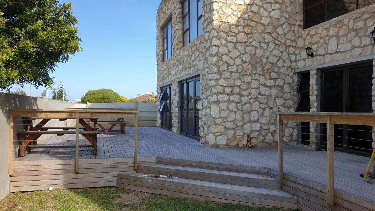 Stonehouse On Main Hotel Struisbaai Exterior photo