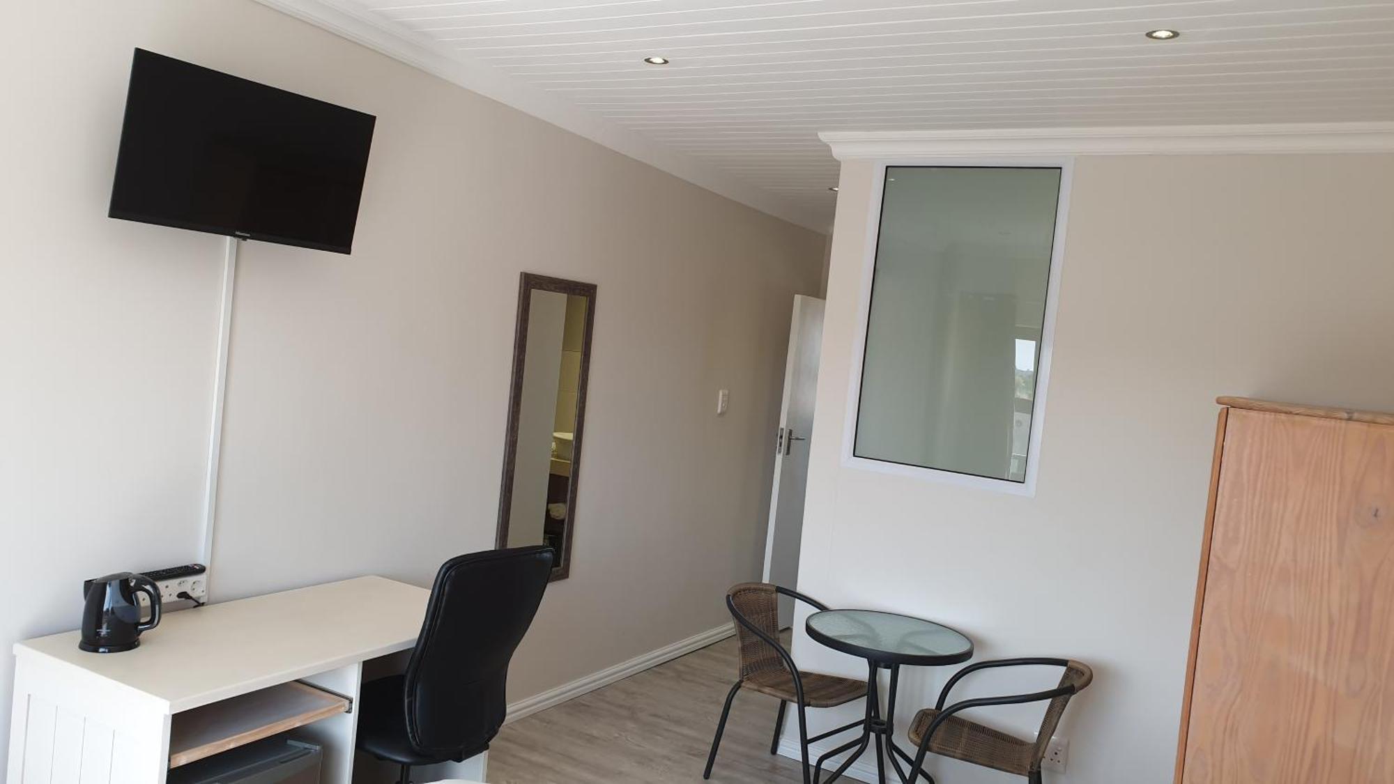 Stonehouse On Main Hotel Struisbaai Room photo